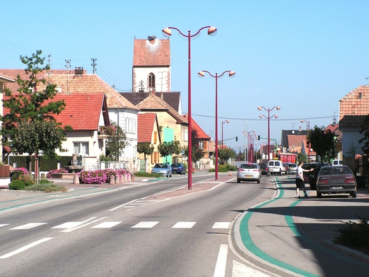 La rue Principale et l glise  Battenheim